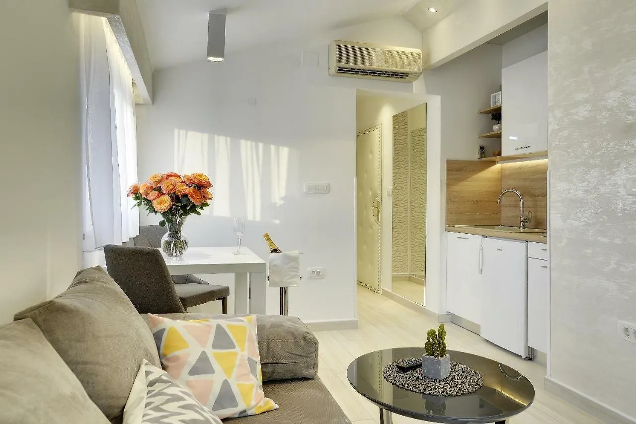 Apartments Zanetti 2 Pula 0*,